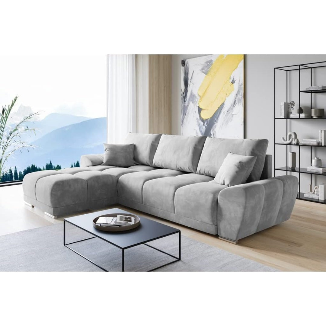 Sofa mit einer ausziehbaren Konstruktion und weichen Polstern