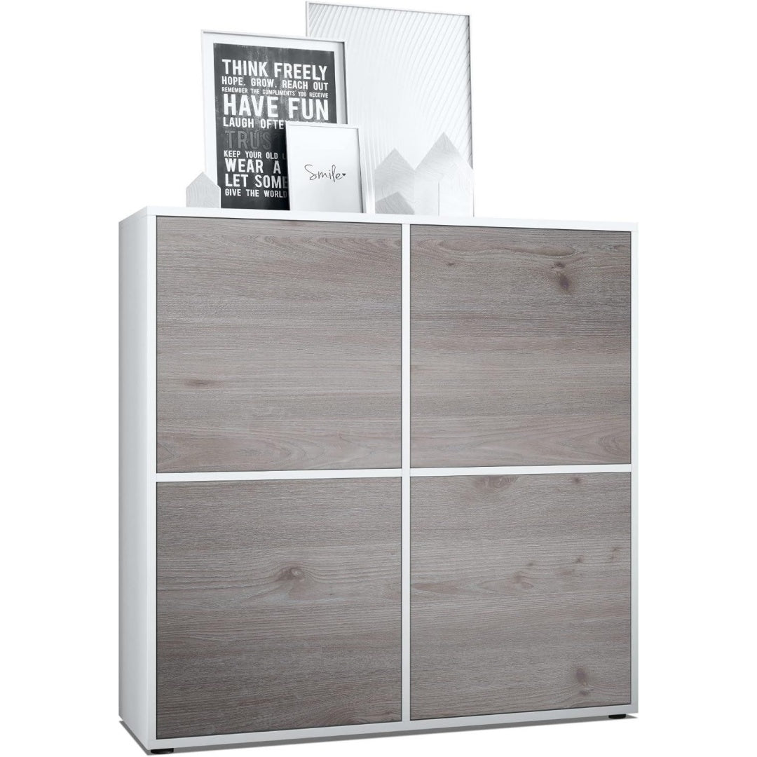 Hochschrank mit grifflosen Fronten und matten Oberflaechen