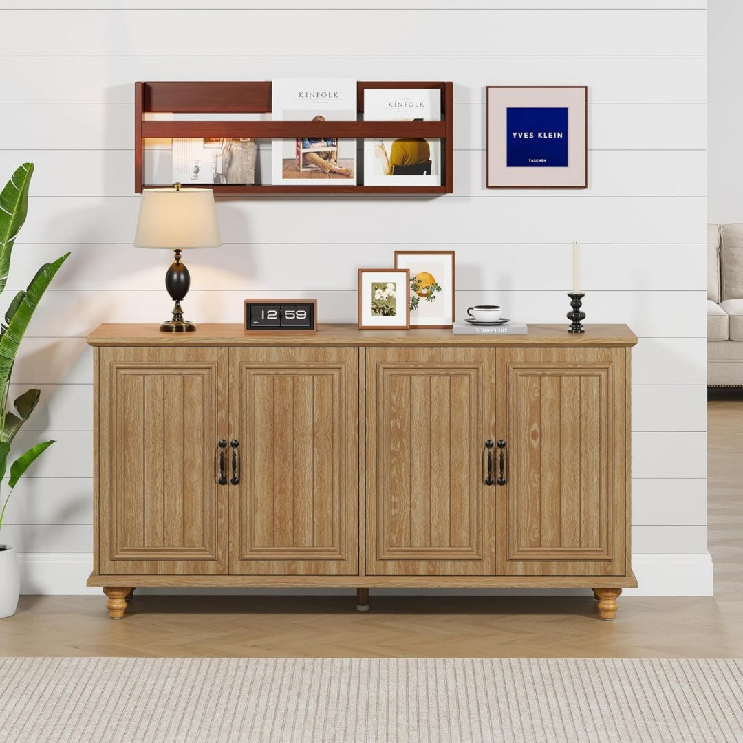 Sideboard mit den Massen 147 cm
