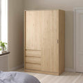 2 Tueren und Schiebetueren an dem Kleiderschrank