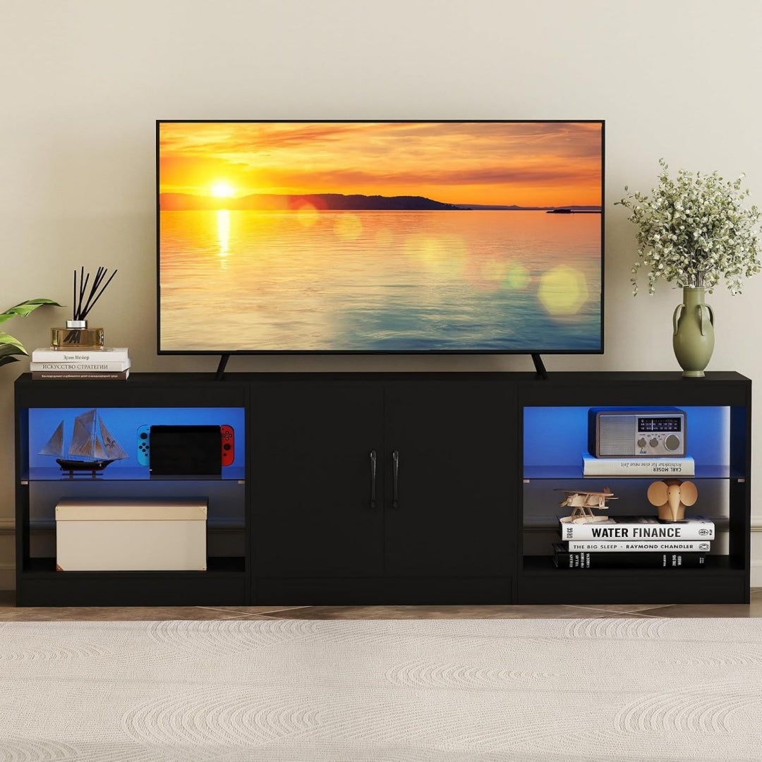 Medienboard verbindet LED Beleuchtung und Holzoptik